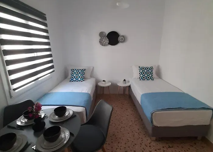 Διαμέρισμα Flora & Νάουσα